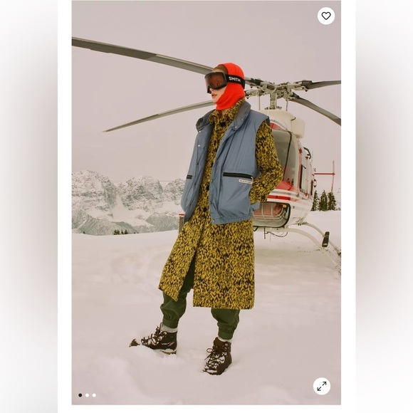 Vintage The North Face Women’s Puffer Vest - Picture 6 of 6